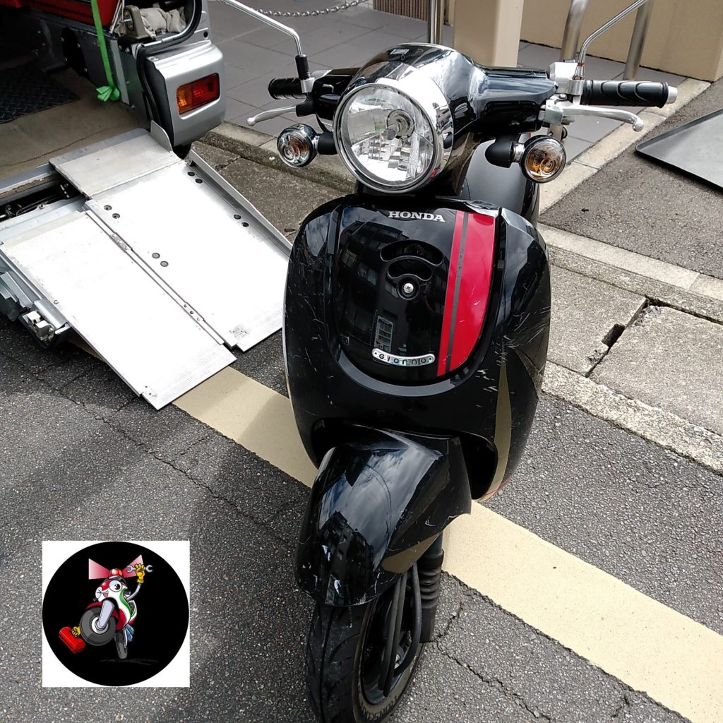 西京区 ジョルノ (AF70)のリアタイヤ交換作業 出張修理|バイクの救急隊 